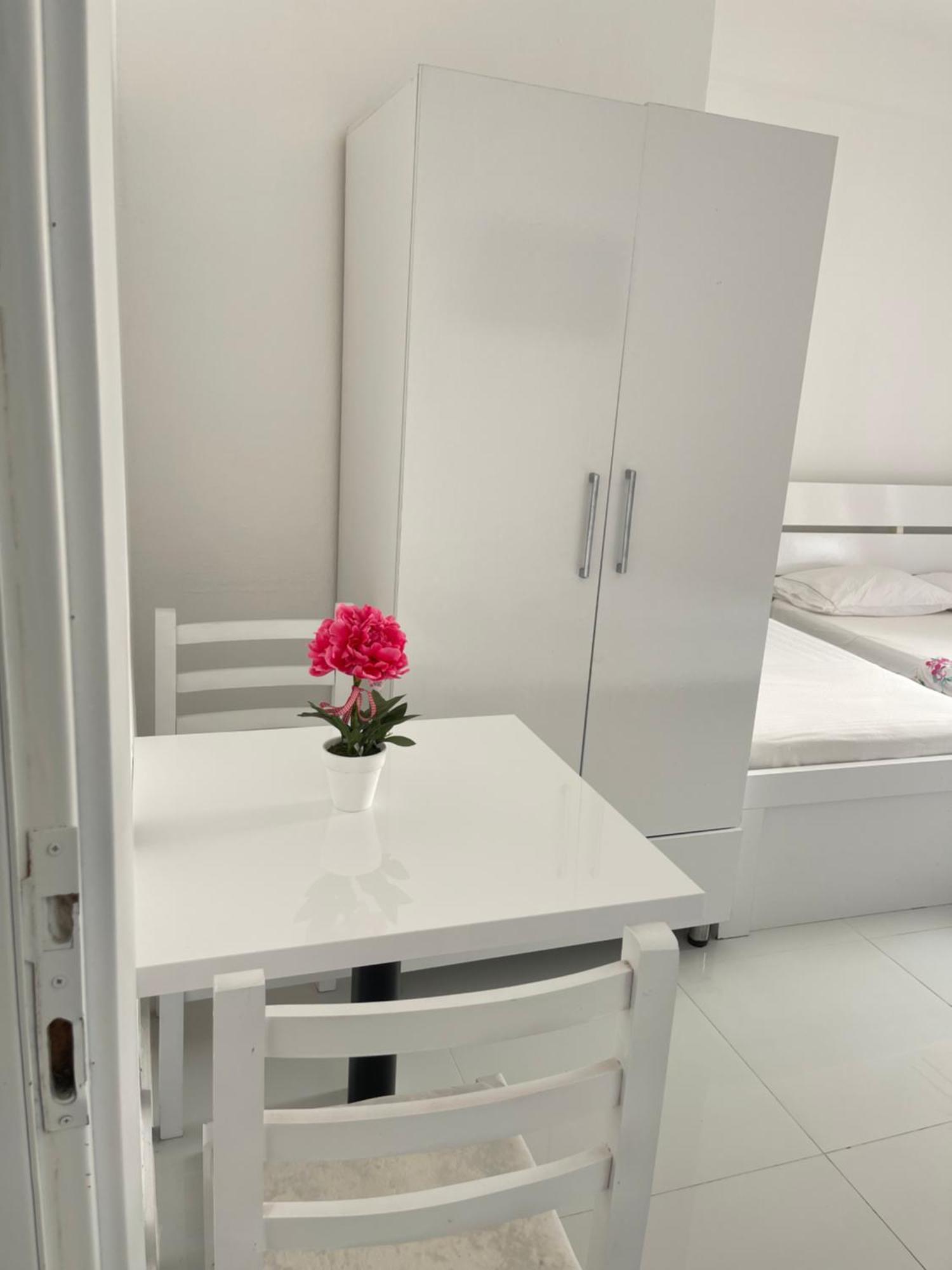 דורס Rai Rooms מראה חיצוני תמונה